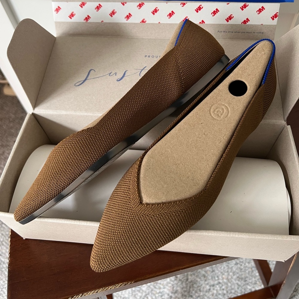 Brand new Rothy’s The Point - Size 8.5 - Driftwood